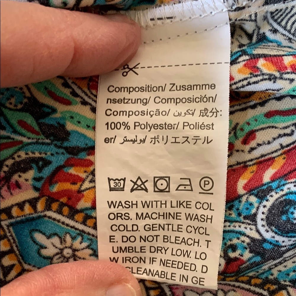 SHEIN Multi-colored Paisley Print Blouse EUC - Picture 7 of 7